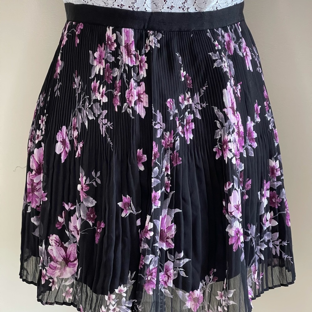 F21 Pleated Purple Floral Skirt